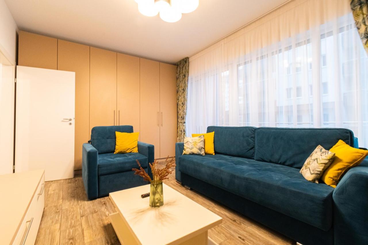 Yan Apartment - Near Mall & Free Private Parking Braszów Zewnętrze zdjęcie