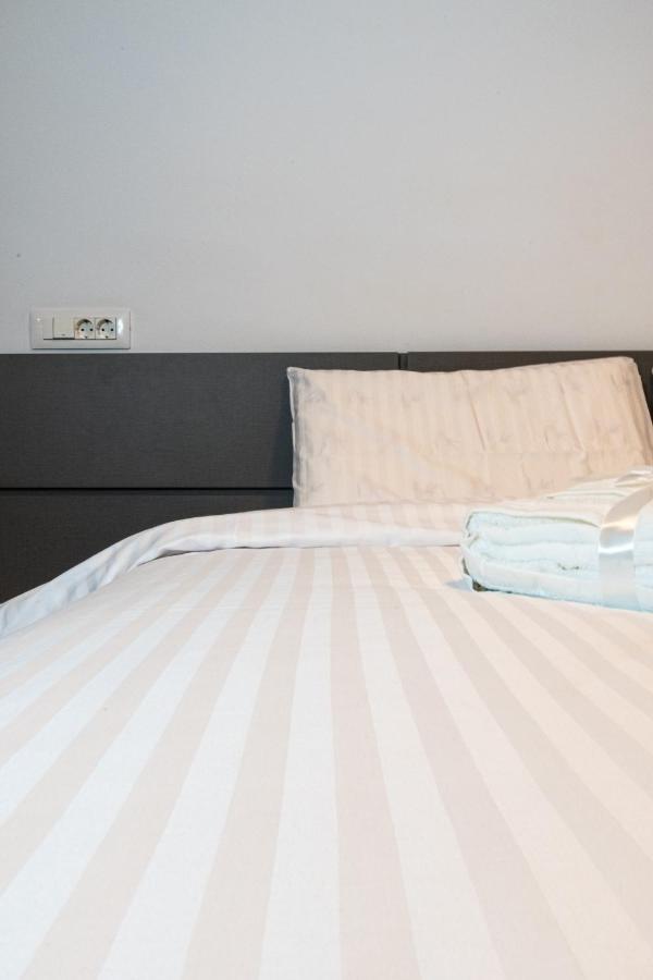 Yan Apartment - Near Mall & Free Private Parking Braszów Zewnętrze zdjęcie
